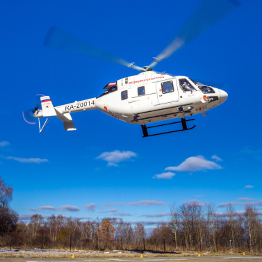 Вертолет «Ансат» эвакуировал ребенка с пневмонией из города Озеры