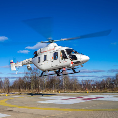 Вертолет санитарной авиации эвакуировал пациента из Клина
