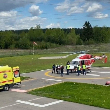 Медицинский вертолет эвакуировал ребенка из Лотошино